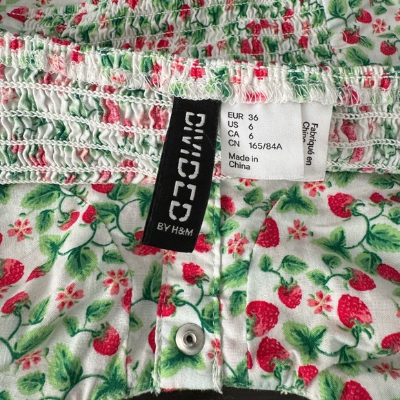*SOLD* H&M Dividend Crop Top - Picture 3 of 3